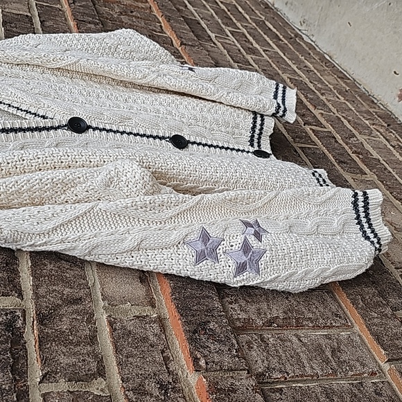 New Authentic Taylor Swift Folklore Cardigan - Picture 6 of 11